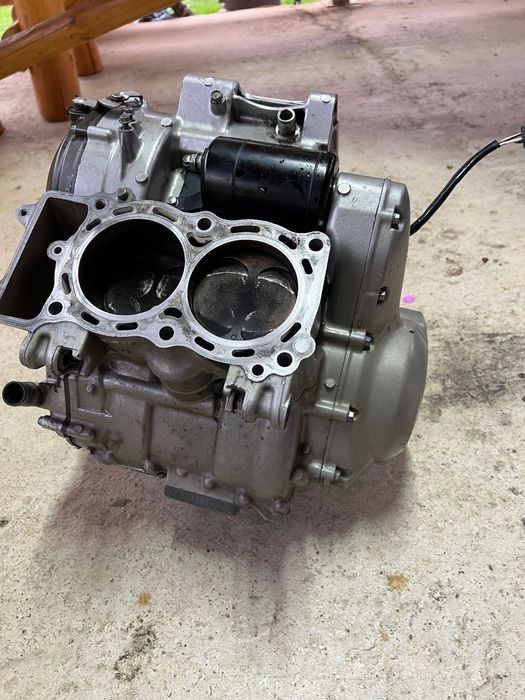 Vând motor kawasaki er6n/f