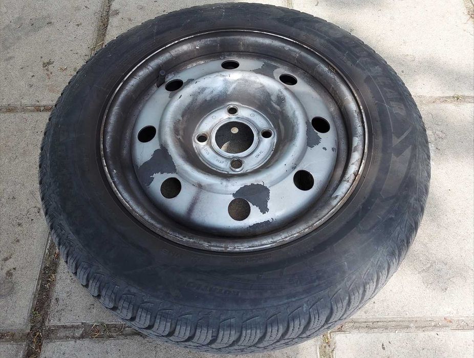 Goodyear 165/70/14 4 бр. зимни гуми на метални джанти