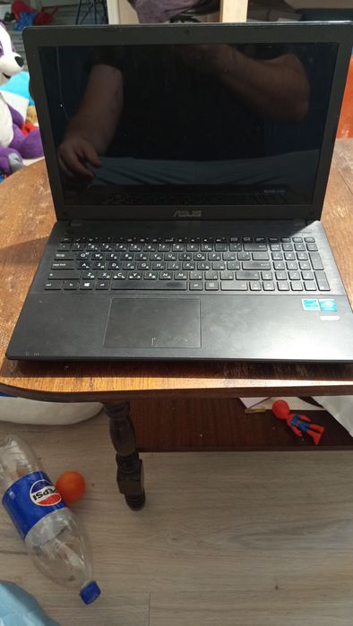 Лаптоп Asus x551m