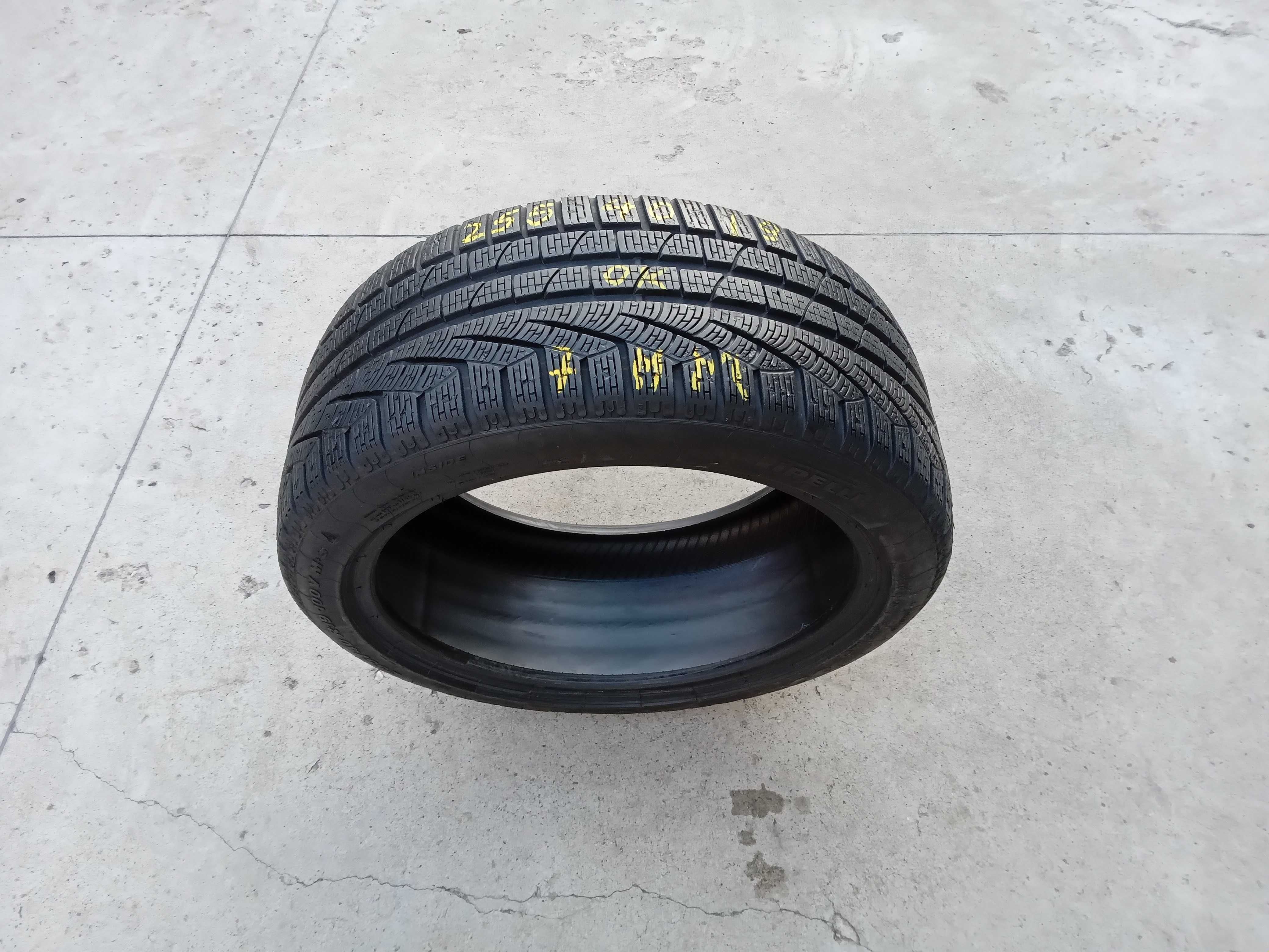 O anvelopa de iarna 255 40 19 pirelli sottozero 2 profil de 7 mm