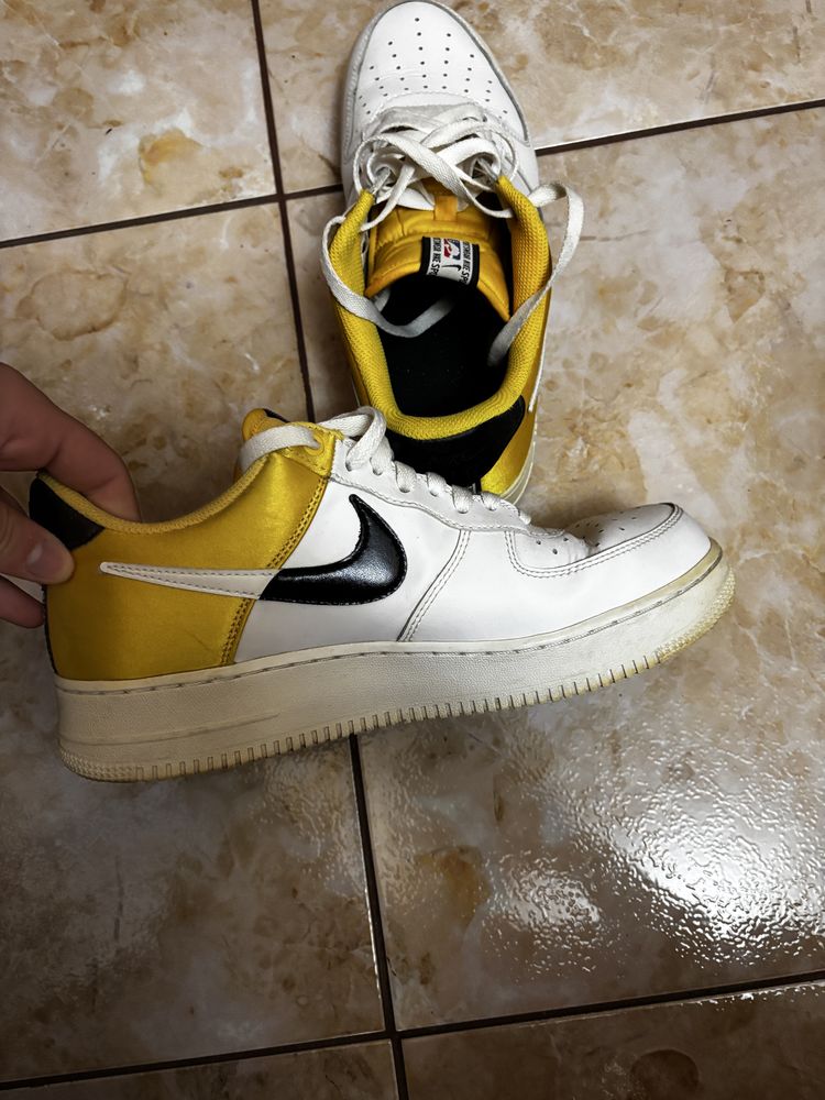 Nike air force 1 amarillo nba US9.5/EU43