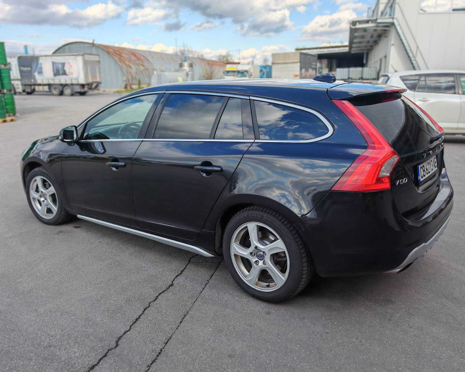 VOLVO V60 D3 2011 перфектна