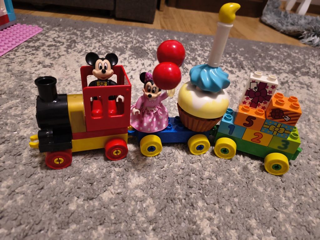 Lego duplo parada Minnie si Mickey cod 10597/plasa si bagheta Disney /