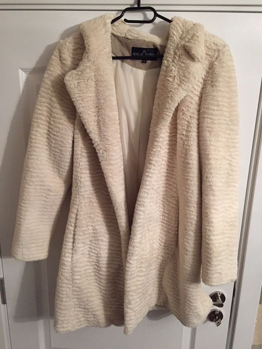 Палта и якета на различни марки и различни номера