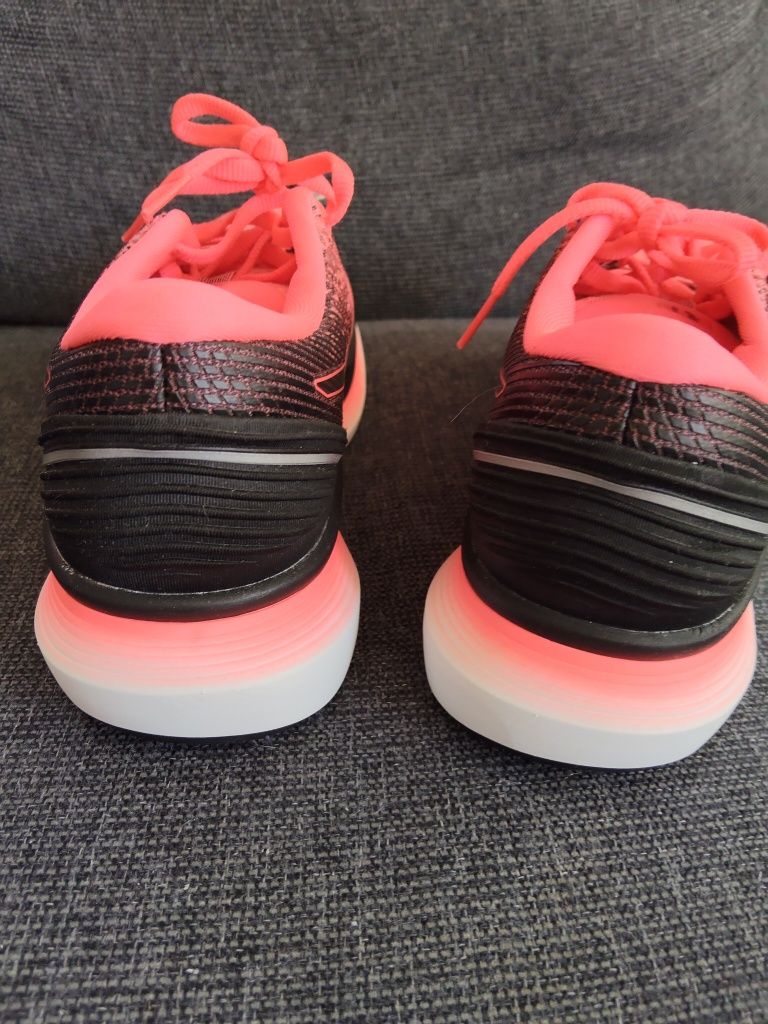 Дамски маратонки Asics