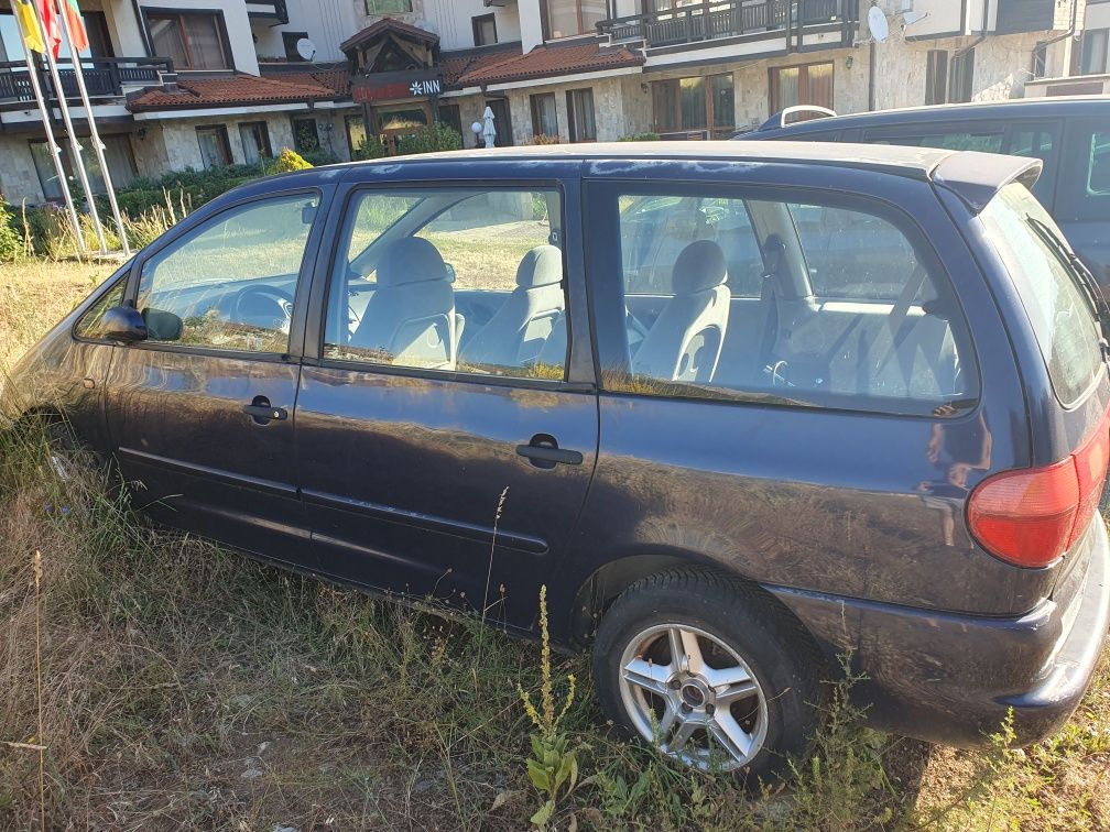 VW Sharan в лошо състояние