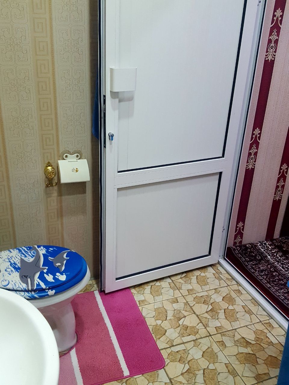 Srochna uy sotiladi  3 etajli dom 2 qavat da joylashgan ORINTER 24 ATC