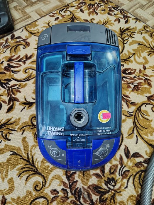 Продам пылесос моющий