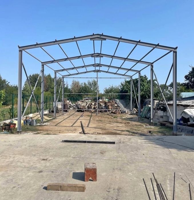 Vand hale si structuri metalice