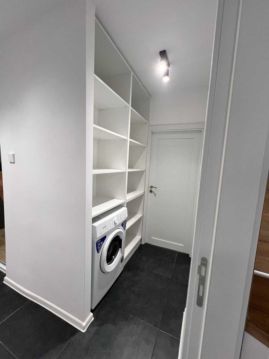 Продавам 3-стаен апартамент