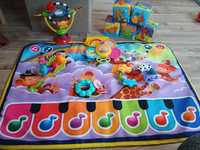 Сет бебешки играчки/музикално килимче/дрънкалки/въртележки