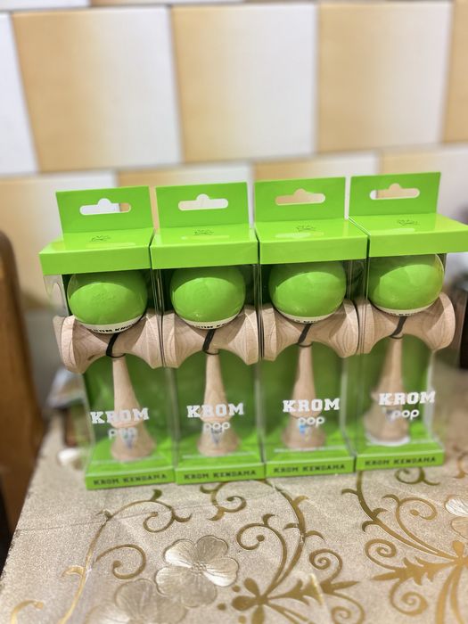 Kendama krom toate culorile