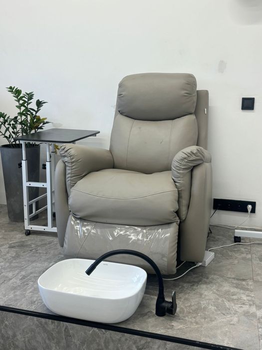 Срочно продам реклайнер 250.000, самовывоз есть 2 штуки