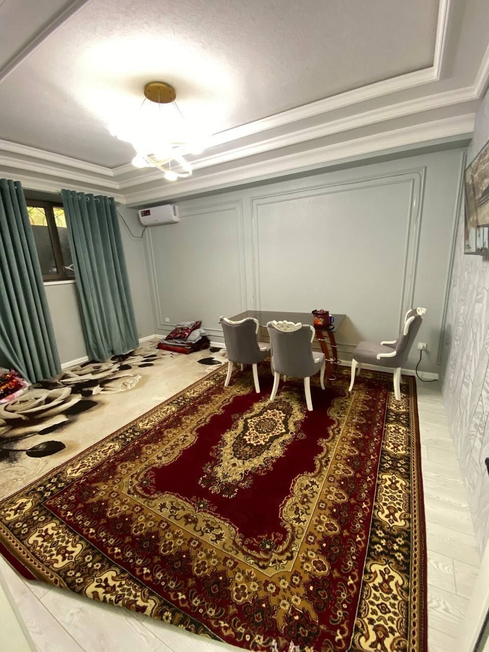 Chilonzor farhod bozor yaqin kvartira bor,