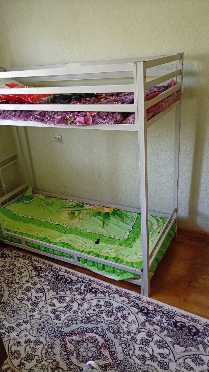 Шкаф и кровать. Двухъярусная.