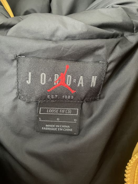 Geaca Jordan Galbena