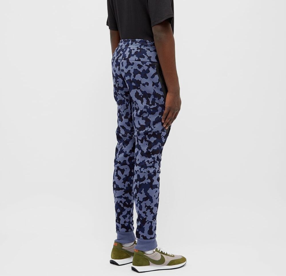 Мъжки комплект Nike Tech Fleece Diffused Blue Camo - размер XS