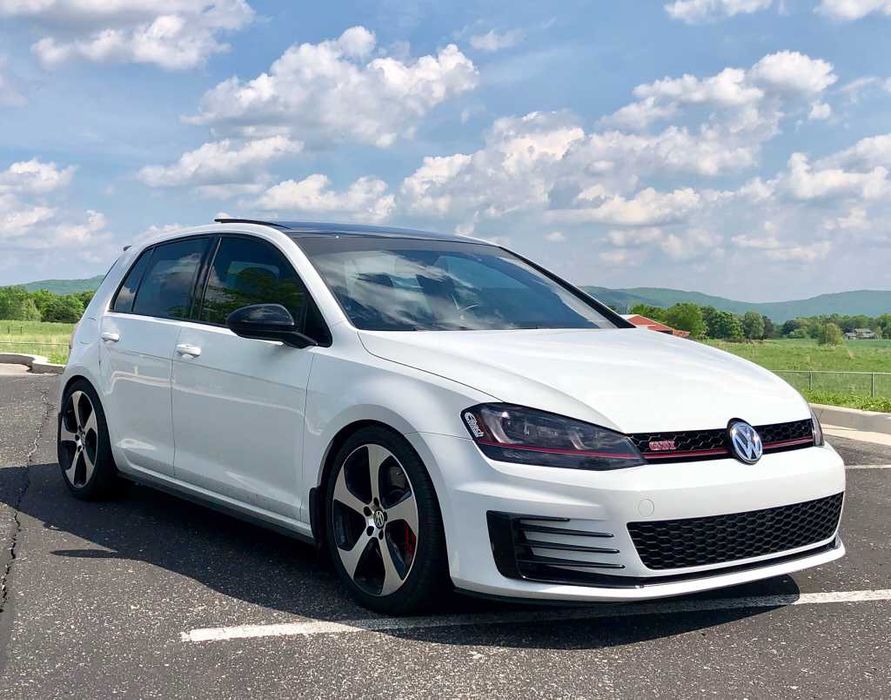 Ornamente SRS-Tec pentru bara fata  VW Golf 7  GTI / GTD