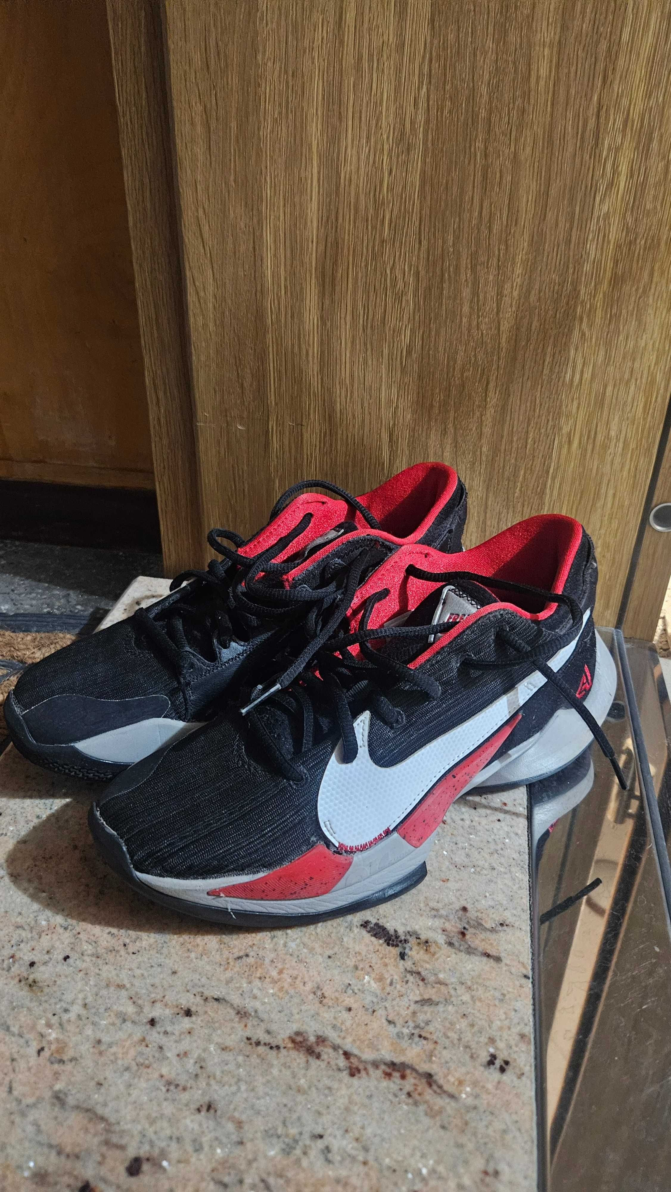 Маратонки за баскетбол Nike Air Zoom GT Cut 2