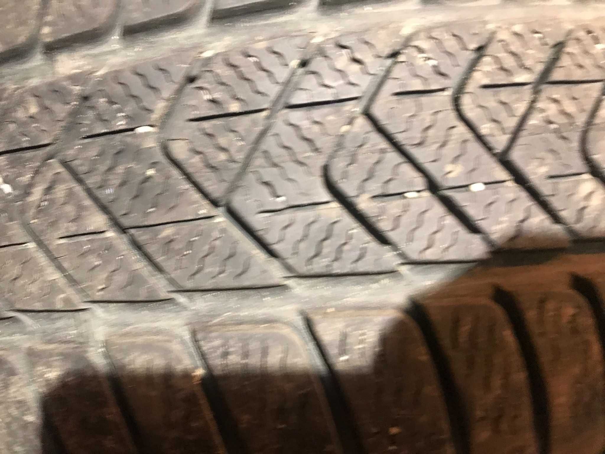 Зимни гуми Pirelli SottoZero 3 245/45/18 run flat