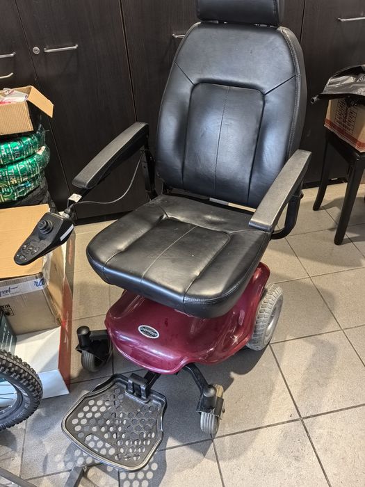 fotoliu, scaun electric persoane in varsta sau cu dizabilitati