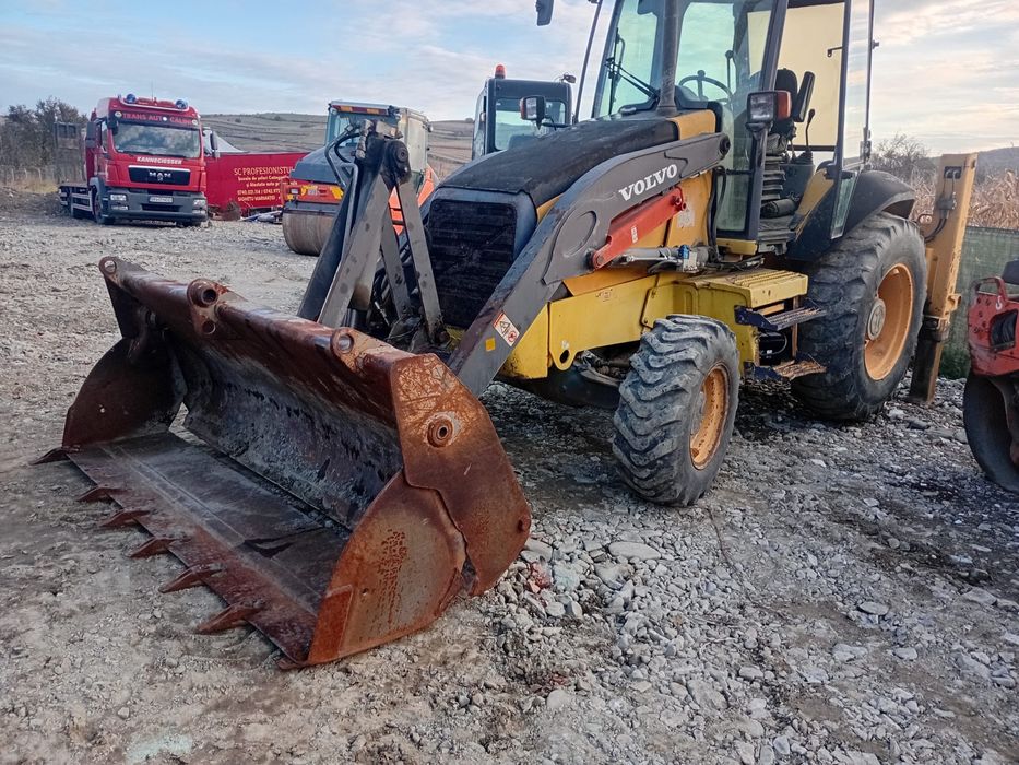 Buldoexcavator VOLVO / accept variante