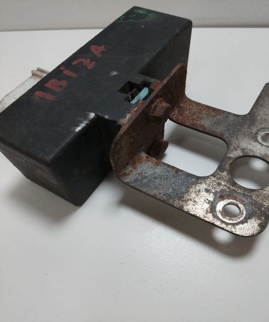 Releu Ventilator 1J0919506M  Seat Ibiza a 3-a generatie (facelift) 6