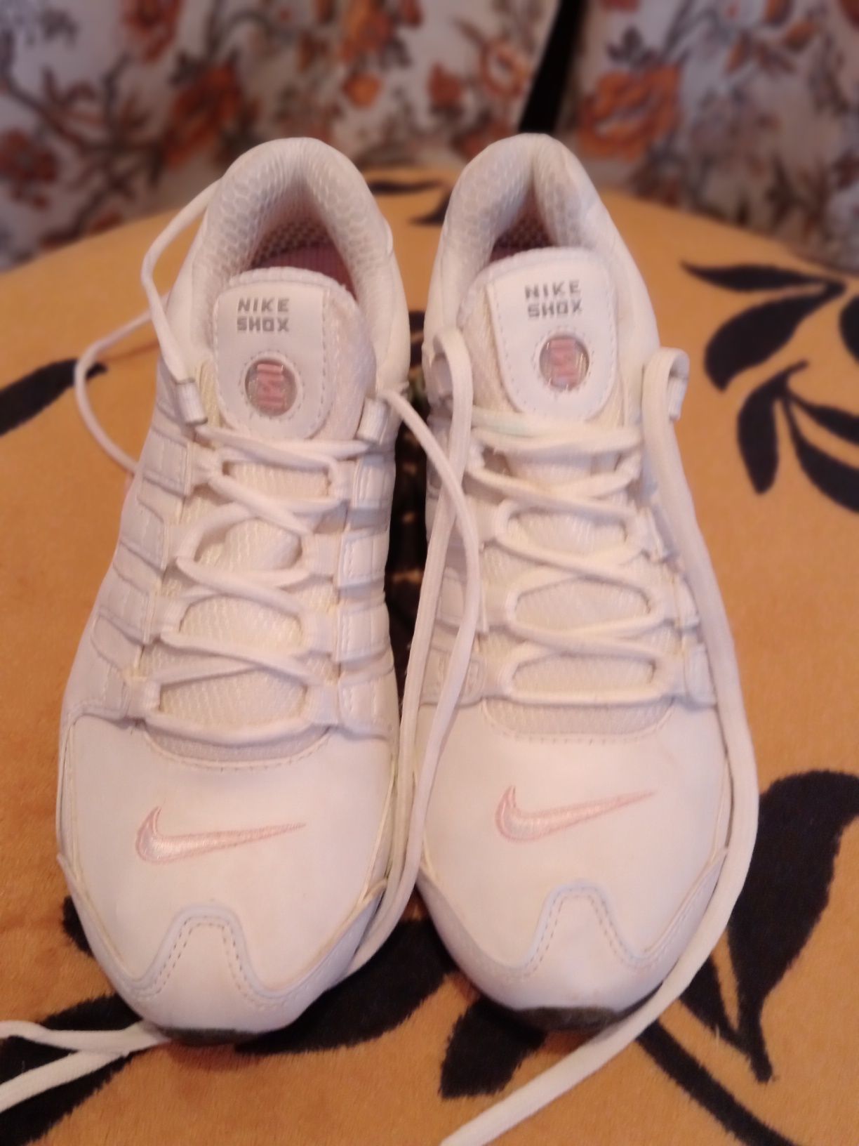 Vând sau schimb Nike Shox