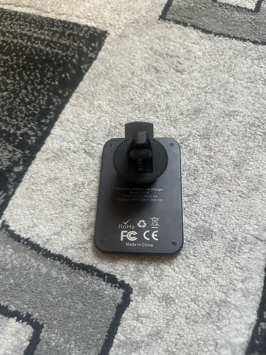 Suport de telefon cu magsafe