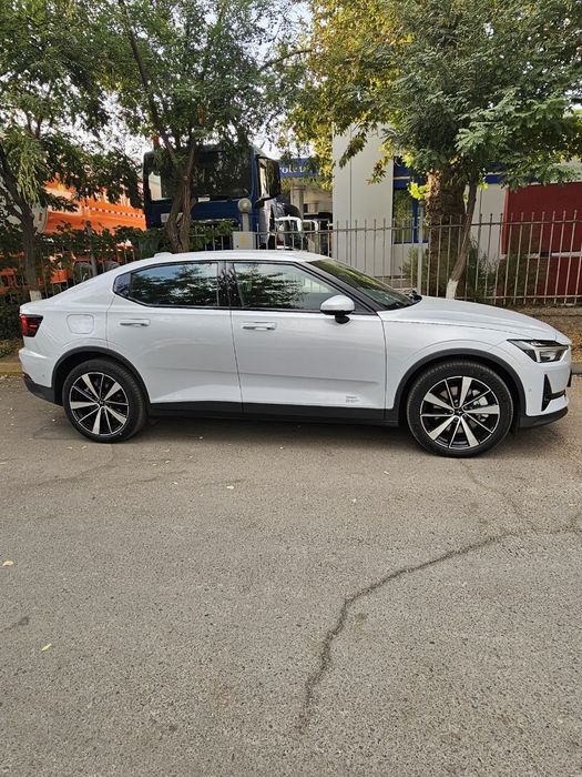 Volvo Polestar-2 СРОЧНО продаётся.