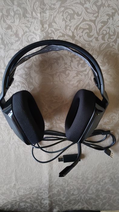 Геймърски слушалки Logitech G733