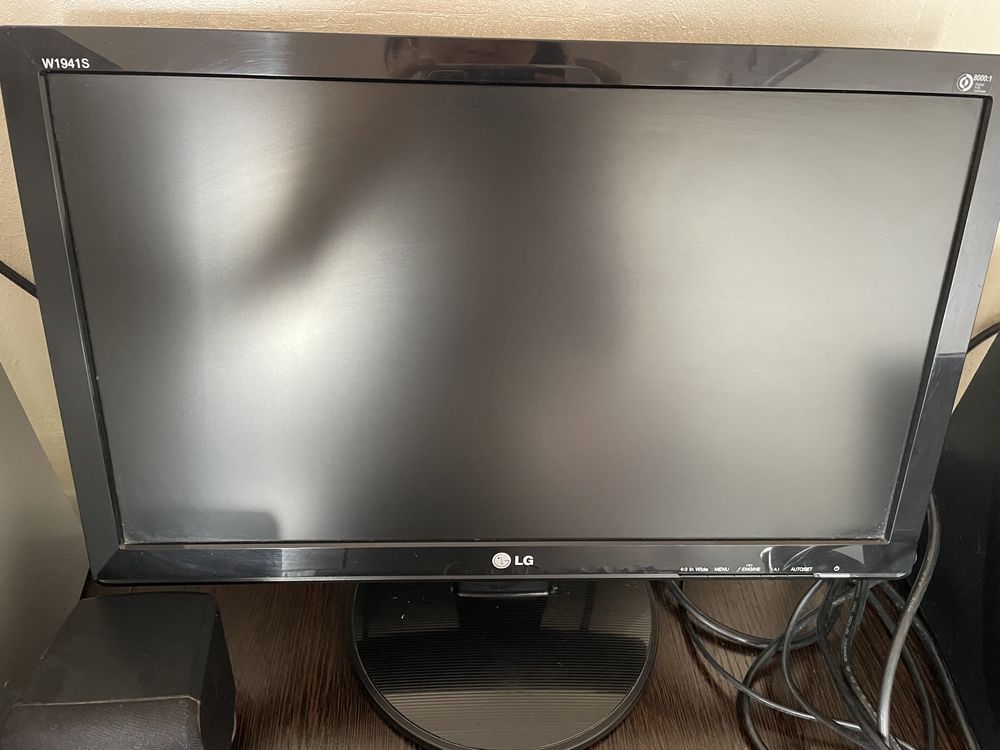 Компюьтер LG W1941S