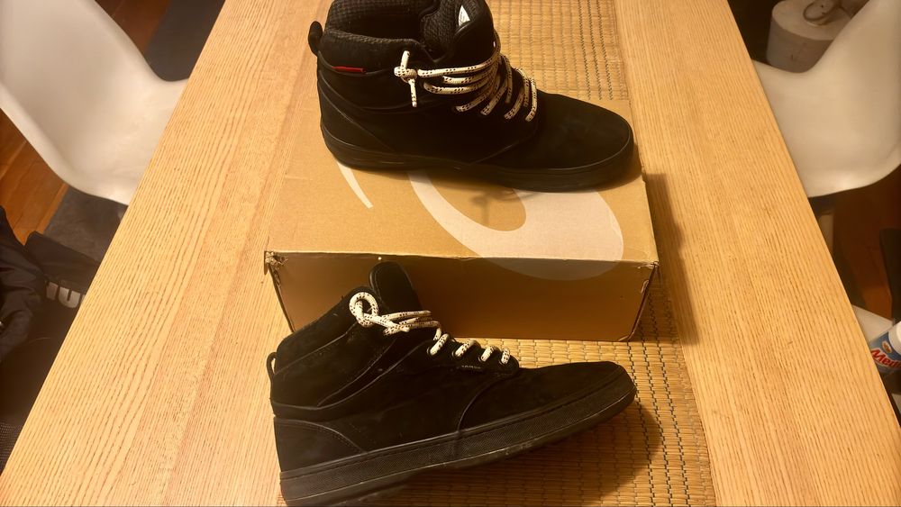 Продавам Vans OTW Hi естествен велур и кожа - 43 номер - 50 лв.