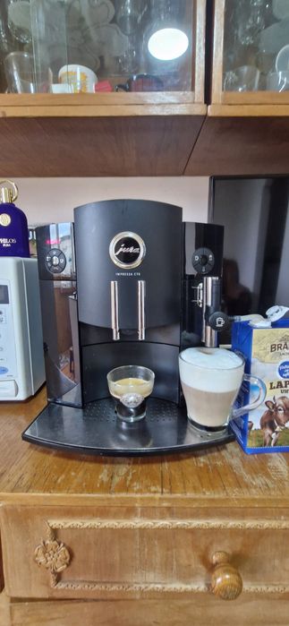 Espressoare aparate espresor automate de cafea Jura