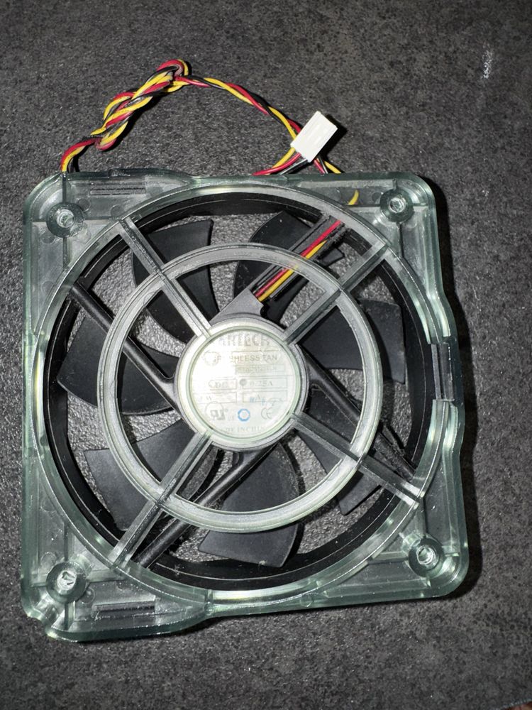 Дънна платка +  AMD процесор, охлаждане и кутия за комп.