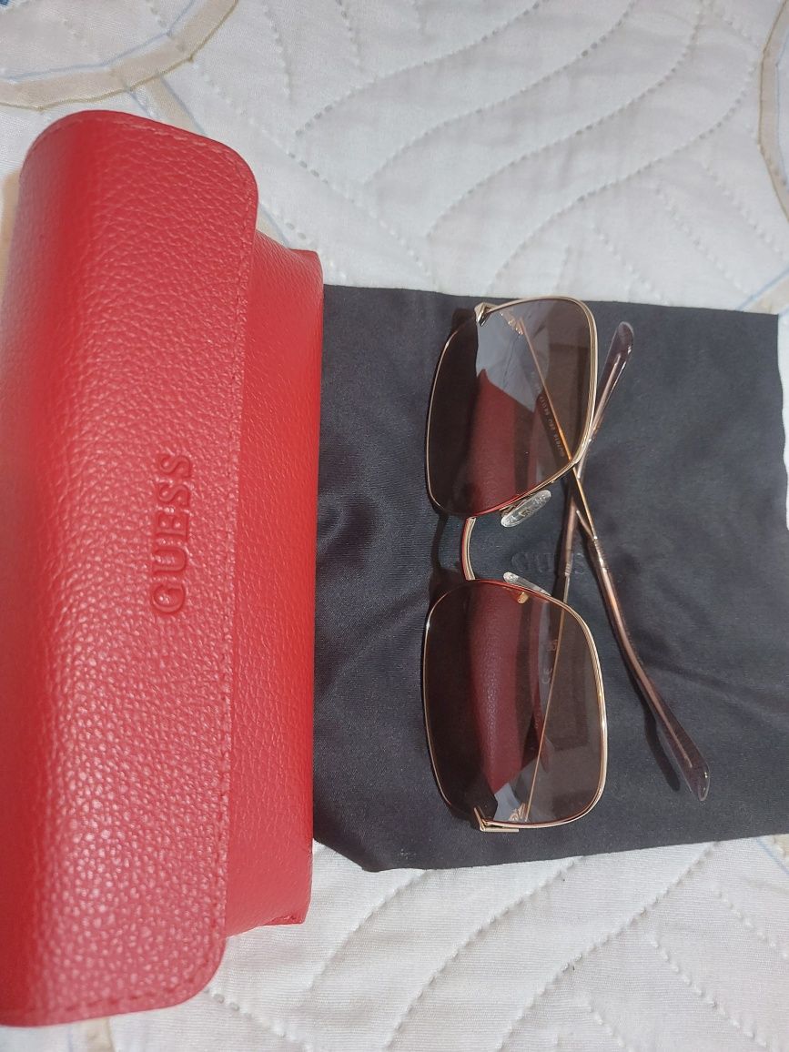Слънчеви очила Guess