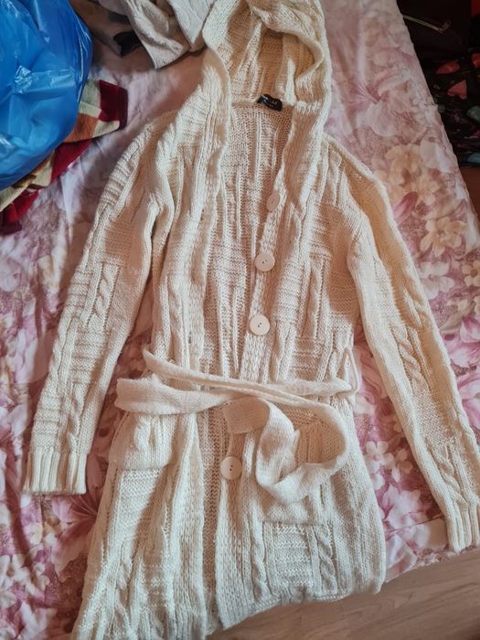 Тёплый белый кардиган