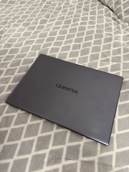Huawei Matebook X Pro i7 16GB RAM 512 GB SSD