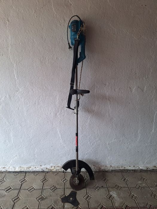 Продам триммер электрический