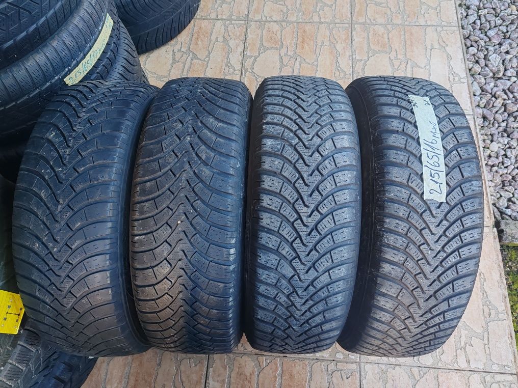 Vând cauciucuri 215/65/16 de M+S fost 2021 buc //Falken//