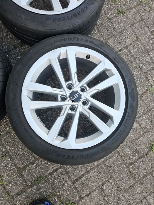 Jante Audi A3 r17 cu cauciucuri de vară