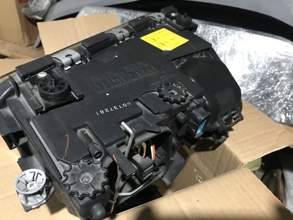 BMW E38 передная фара ангел глаз