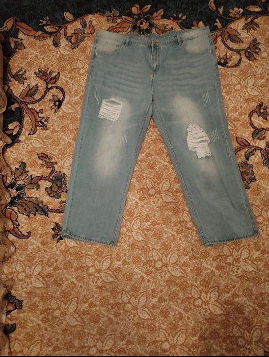 Vând blugi marime 4xl model larg MANFINITY