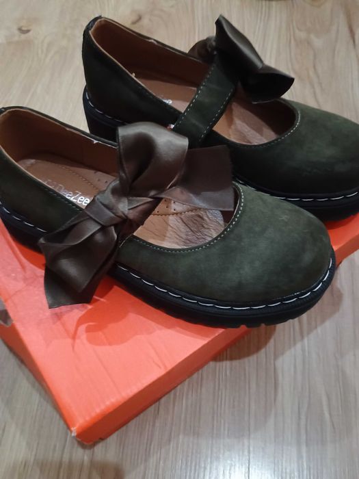 Обувки за момиче