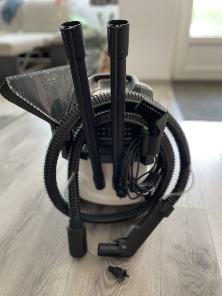 Aspirator Karcher SE 5 cu garantie.