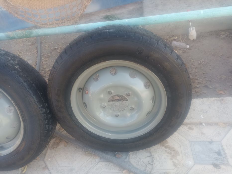 Шины от Нивы. С дисками