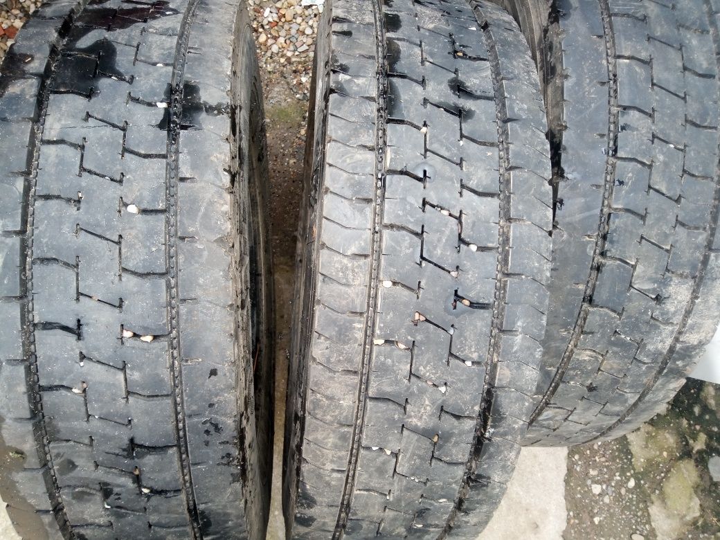 Anvelope 225/65R17 și de 235/65r16c 215 75 r17,5c