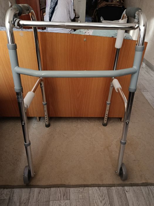 Ходунок взрослый!!!