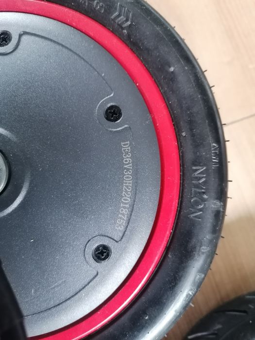 Roata de trotineta cu motor electric 36v