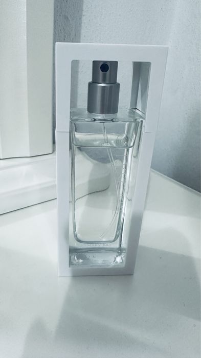 Продам духи Mary kay